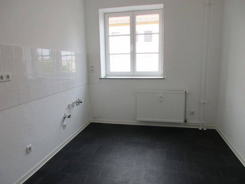 Alles was man braucht: ca 30 m2 Wohnzimmer+ ca 8,5 m2 großem Balkon! – Magdeburg – Vorschaubild 5
