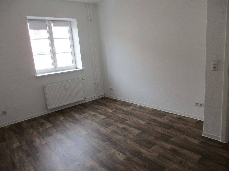 Alles was man braucht: ca 30 m2 Wohnzimmer+ ca 8,5 m2 großem Balkon! – Magdeburg – Vorschaubild 6