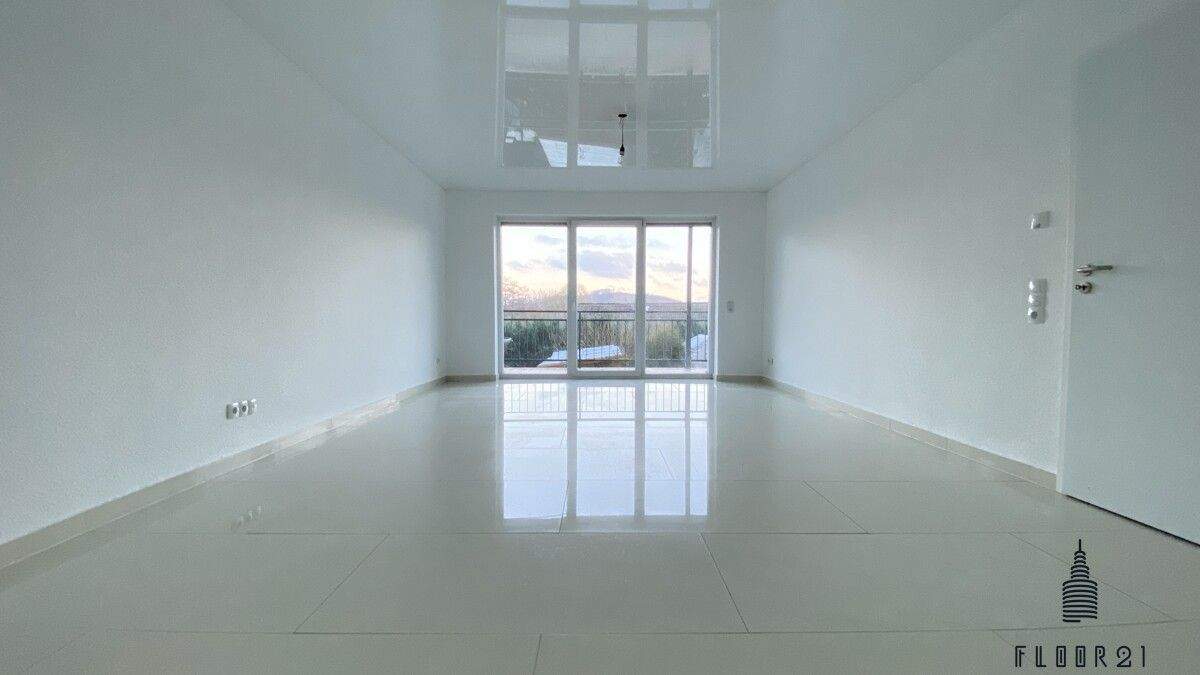 Renovierte Drei-Zimmer-Wohnung mit Balkon & Stellplatz, 51647 Gummersbach