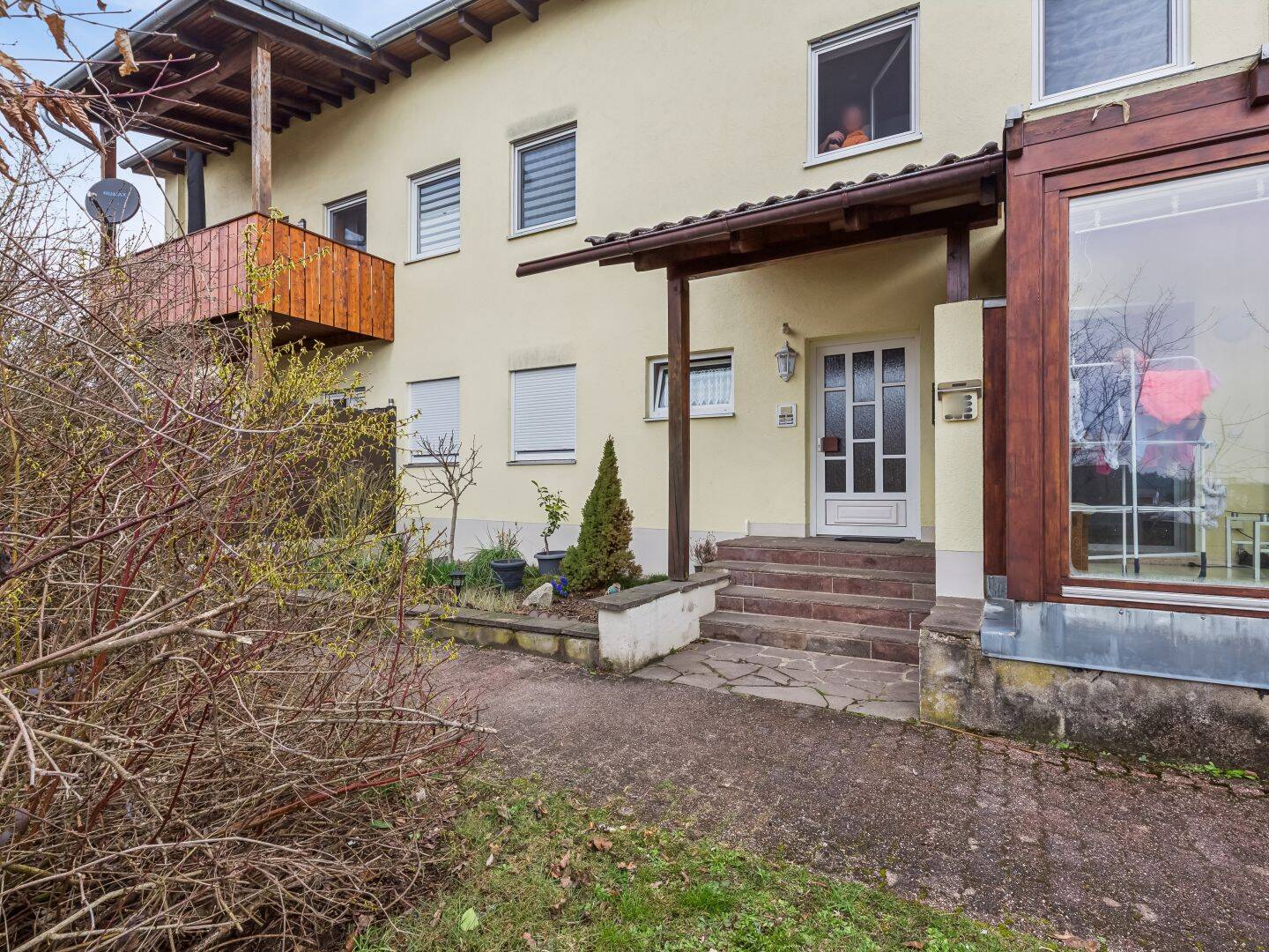 Gepflegte 4-Zimmer-Etagenwohnung in Frauenzell-Brennberg, 93179 Brennberg