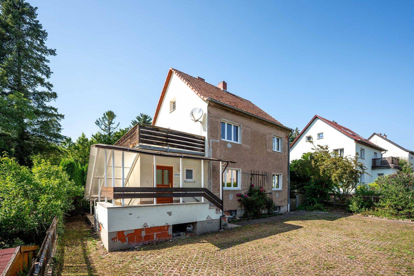 Einfamilienhaus mit Einliegerwohnung oder Büro, 7743 Jena
