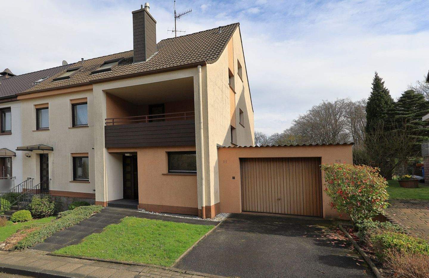 Viel Platz in unverbauter Lage – Familienidyll mit Einliegerwohnung, 45277 Essen (Überruhr-Hinsel Überruhr-Holthausen)