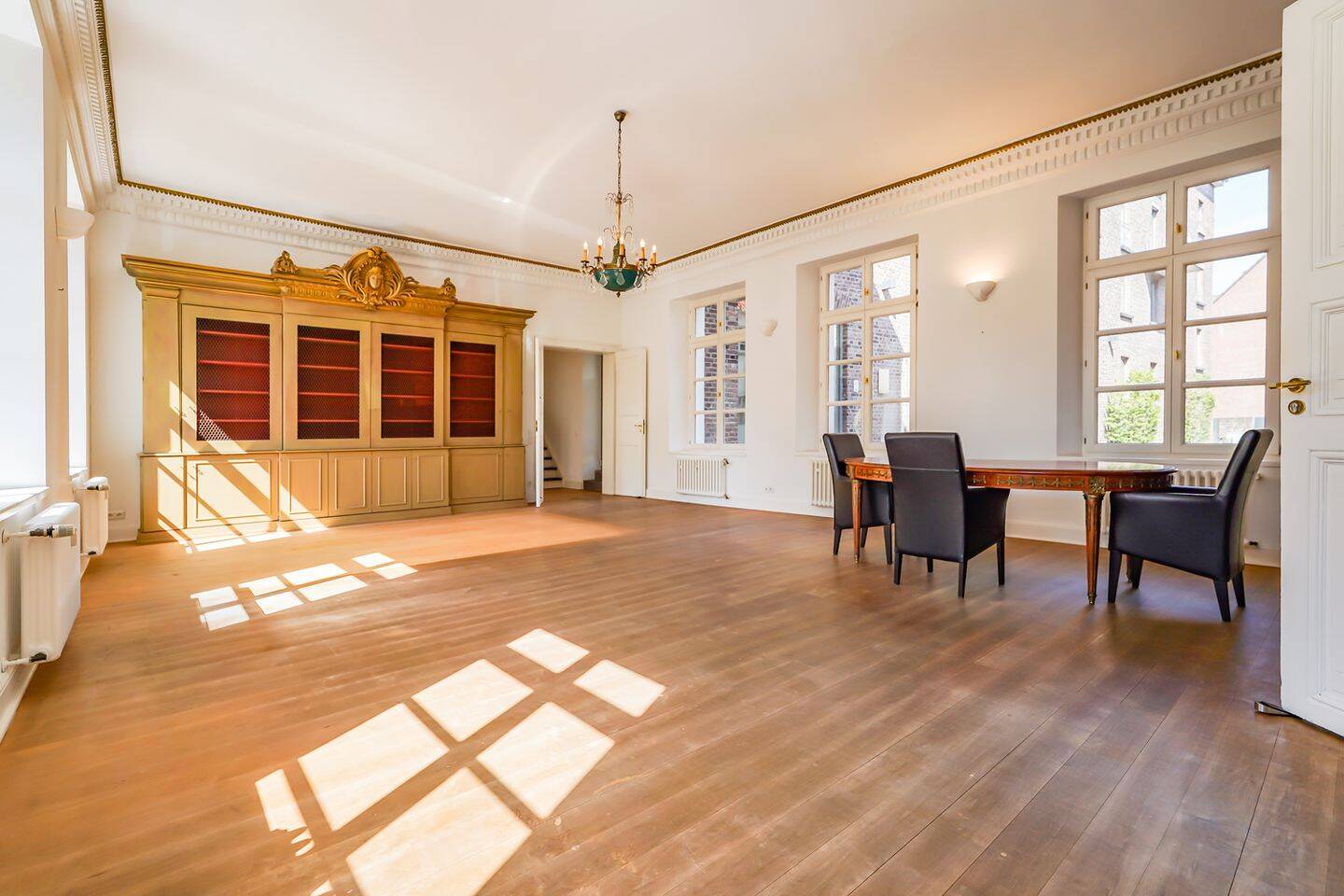 Repräsentative Stadtvilla in Kaiserswerth – Wohnen und Arbeiten in historischer Altstadtlage, 40489 Düsseldorf (Angermund Kaiserswerth Kalkum Lohausen Wittlaer)