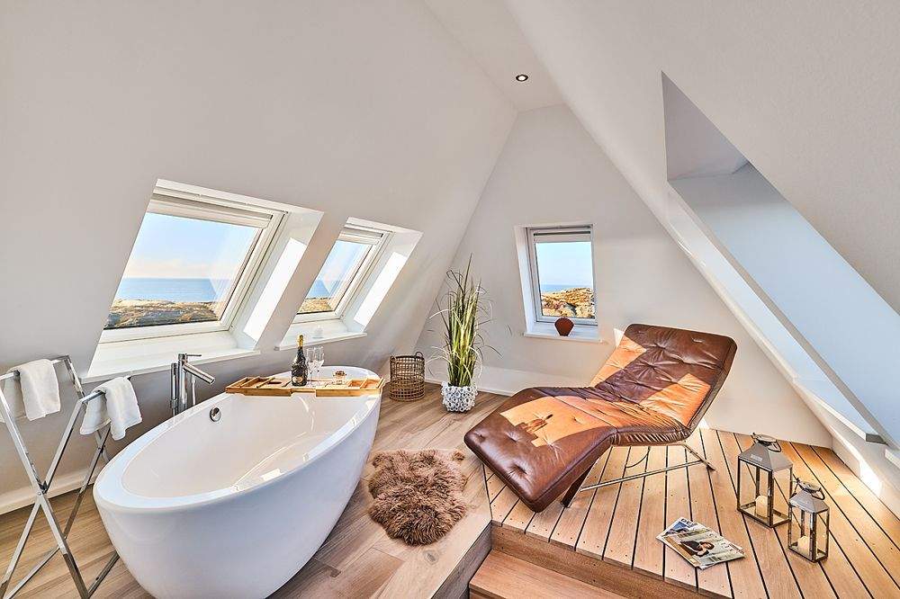 Im Bademantel ans Meer! Exklusive 4-Zi. Wohnung mit Meerblick in unwiederbringlicher Lage von Hörnum, 25997 Hörnum (Sylt)
