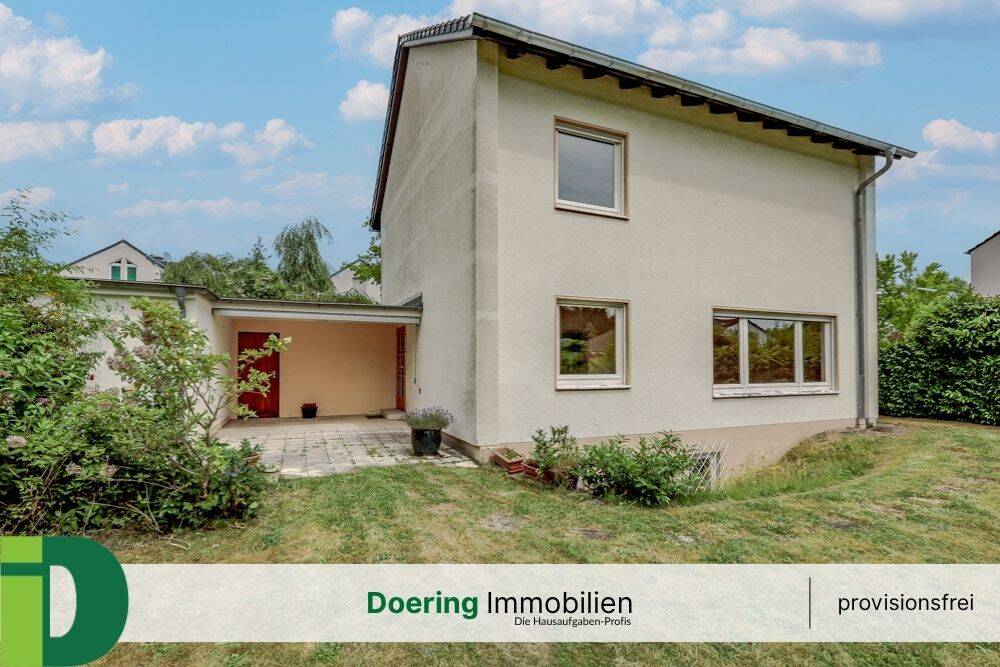 Einfamilienhaus mit Garten, Terrasse und Garage in Bonn-Niederholtorf, 53229 Bonn