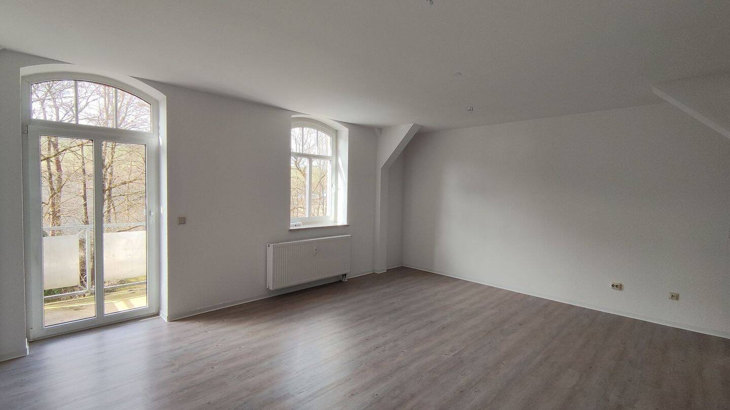 Ruhige 3-Zimmer-Wohnung mit Balkon und Gartenblick in Rudolstadt, 7407 Rudolstadt