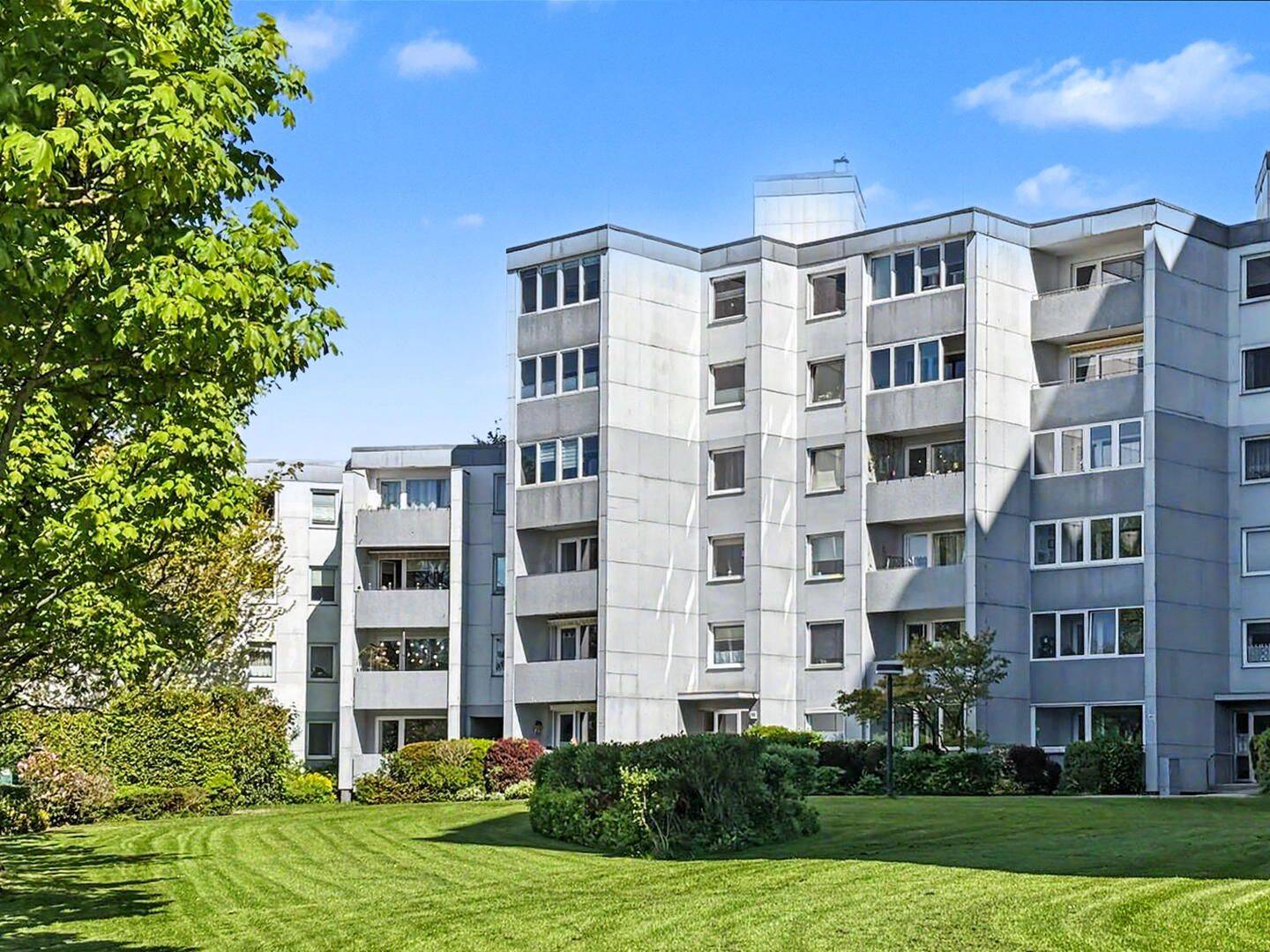 Attraktive 3-Zimmer-Wohnung mit Loggia, Aufzug und Stellplatz in Flensburg, 24943 Flensburg (Engelsby Fruerlund Jürgensby Sandberg Tarup)