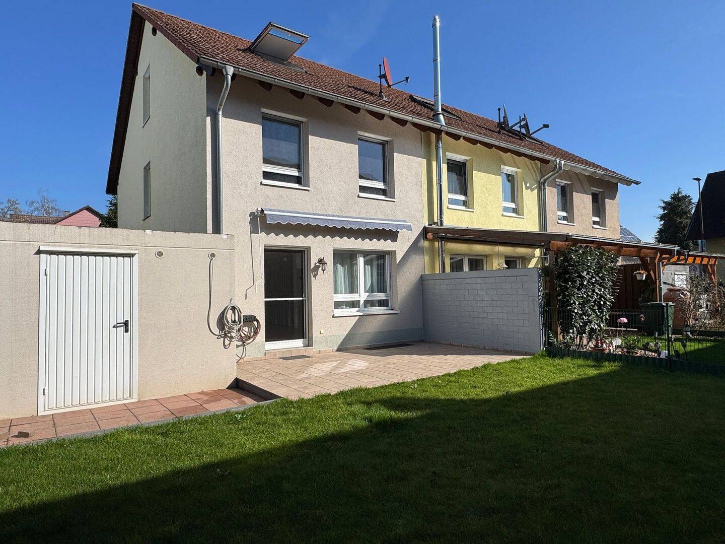 Hochwertiges Reihenlandhaus mit schönem Grundstück in bevorzugter Ortsrandlage, 77839 Lichtenau
