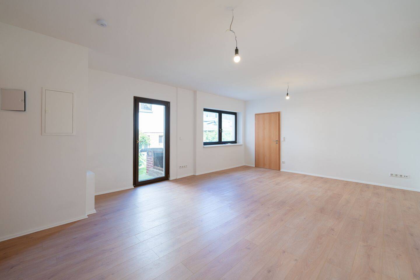 Frisch renovierte 3-Zimmer-Wohnung – Neue Wärmepumpe (Hybrid) und Zugang zum Gemeinschaftsgarten!, 96465 Neustadt b. Coburg