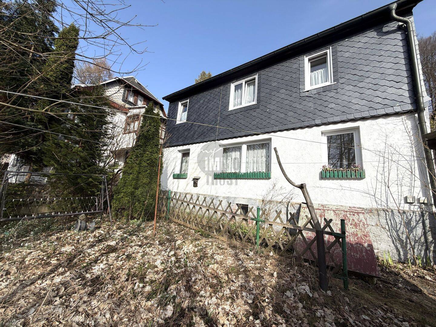 ALTBESTAND MIT POTENZIAL – GESTALTEN SIE IHR TRAUMHAUS MIT AUSSICHT, 98544 Zella-Mehlis