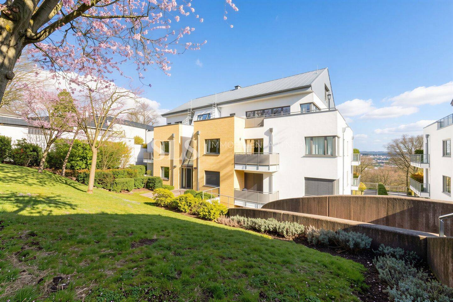 Exklusive Terrassenwohnung in Bestlage von Essen-Bredeney mit Garten und Blick ins Grüne, 45133 Essen (Bredeney Rüttenscheid Schuir Stadtwald)