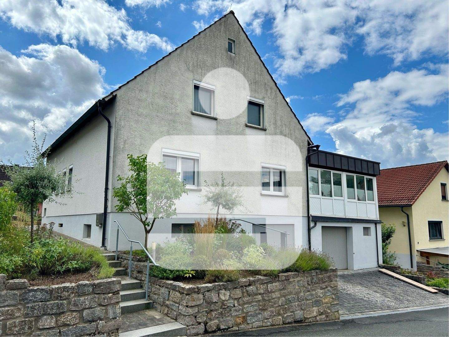 Älteres EFH in Schlüsselfeld-Aschbach…Altbau trifft Möglichkeiten – großes Wohnhaus mit Spielraum, 96132 Schlüsselfeld