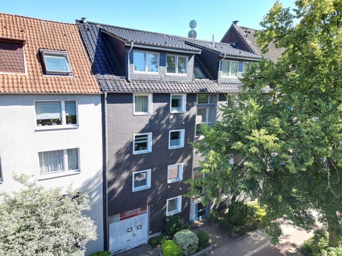 Investieren mit Sicherheit: Top gepflegtes MFH mit 10 WE, Büro & 7 Garagen – voll vermietet, 21073 Hamburg (Harburg Eißendorf Heimfeld Wilstorf)