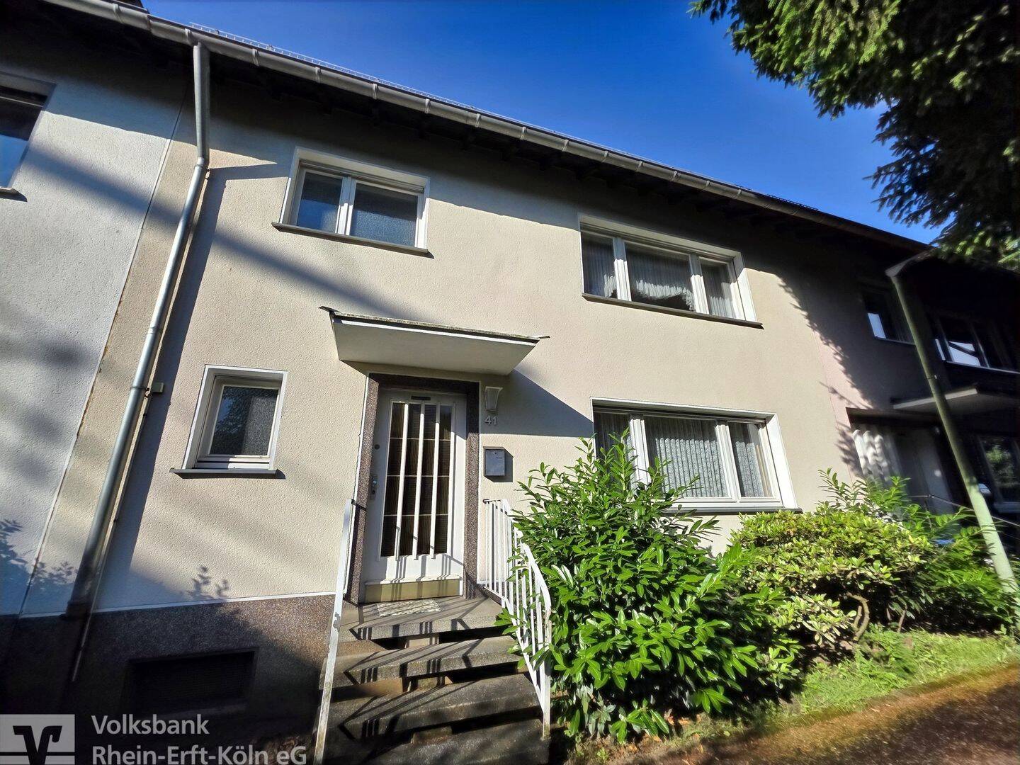 Seltene Gelegenheit in begehrter Lage von Brühl – charmantes Reihenmittelhaus mit großem Garten, 50321 Brühl