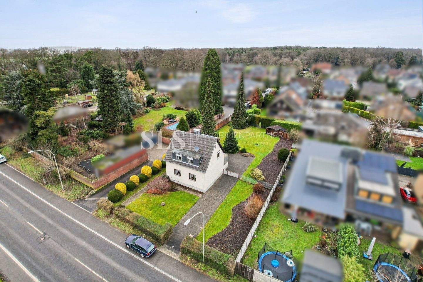 Freistehendes Einfamilienhaus auf Baugrundstück – Erweiterungs- oder Neubaupotenzial, 47447 Moers