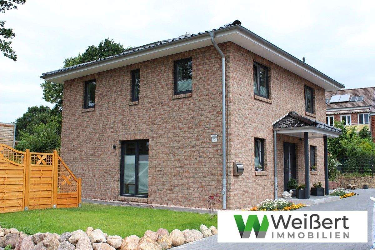 Raum & Licht – Wohnen auf 2 vollen Geschossen – Niedrigenergiehaus EH40 mit Wärmepumpe & PV-Anlage – Neubauplanung, 24628 Hartenholm