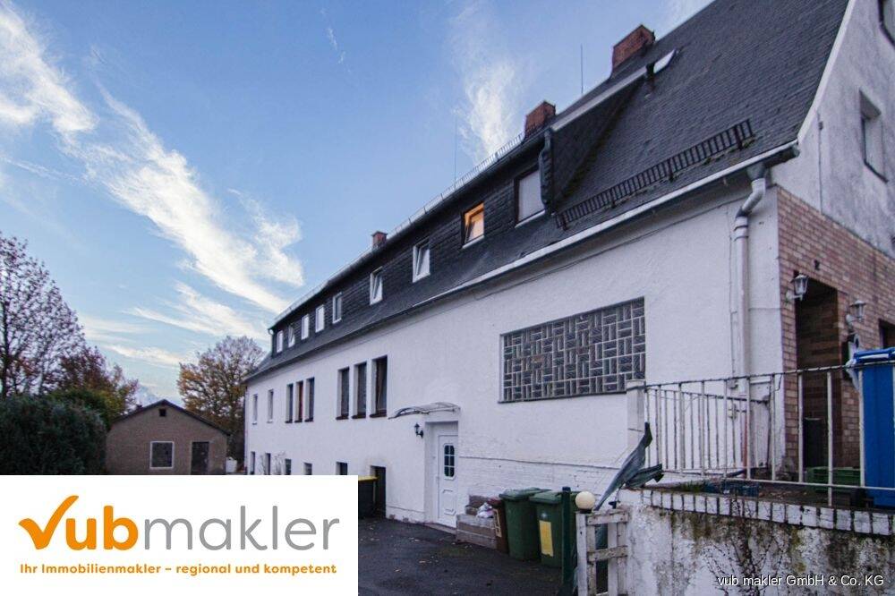 Fünf-Zimmer-Familienoase mit 2 Bädern und Stellplatz inklusive!, 95100 Selb