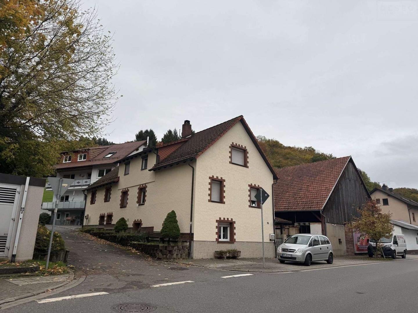 Ein- bis Zweifamilienhaus mit großem Entwicklungspotenzial in Mörlenbach-Weiher, 69509 Mörlenbach