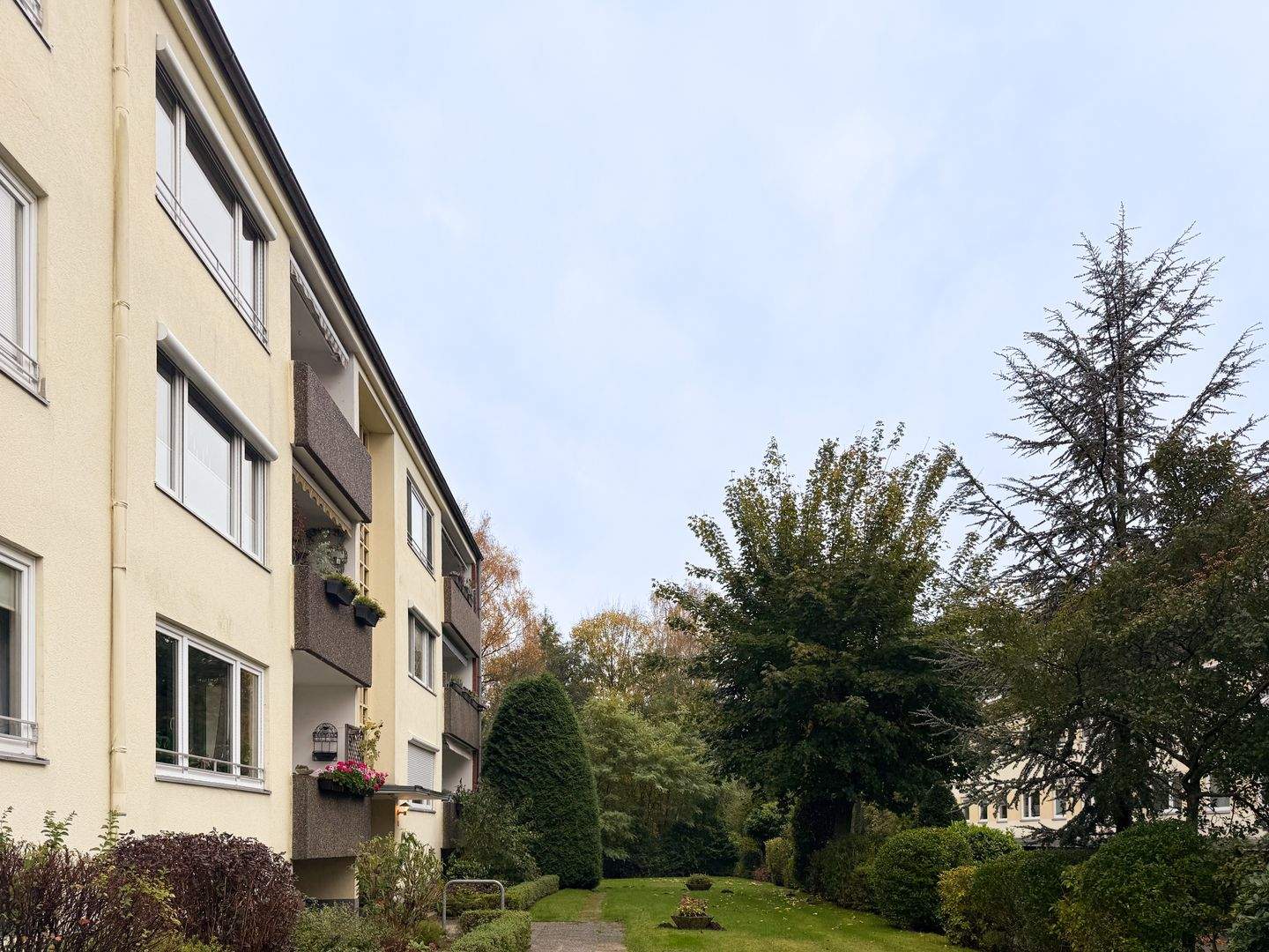 Komfortables Wohnen an der Stör – gepflegte 2-Zimmer-Wohnung mit Loggia, 24539 Neumünster (Gadeland Ruthenberg Stör Wittorf)