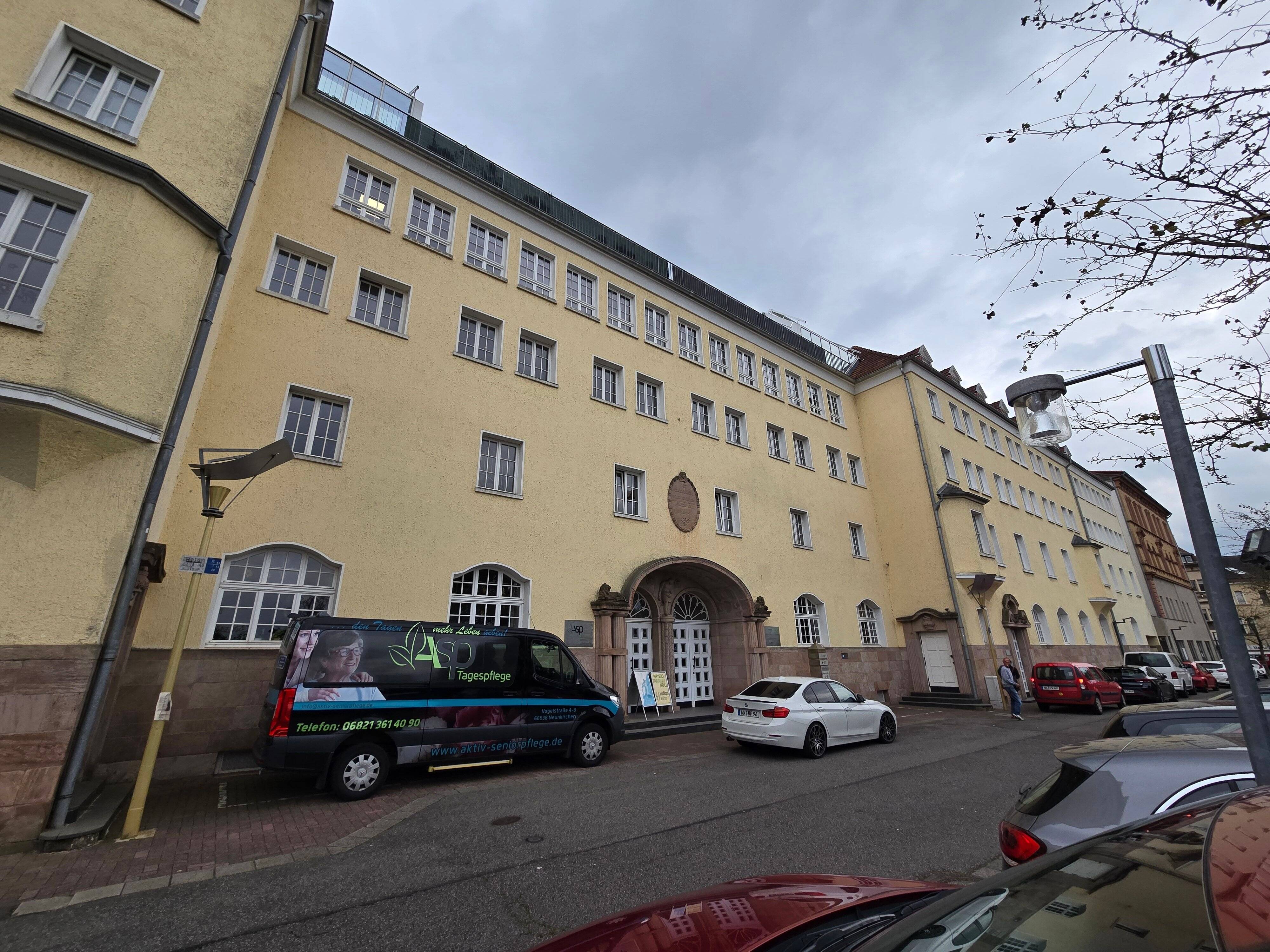 Neu renovierte 3 ZKB Wohnung mit herrlicher Fernsicht, 66538 Neunkirchen