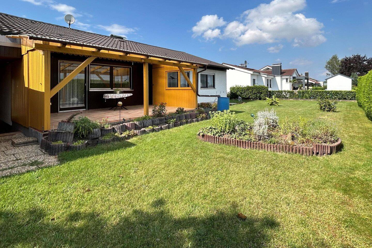 Ruhig gelegen – und doch nicht ab vom Schuss! Bungalow in Feldkirchen bei Straubing, 94351 Feldkirchen