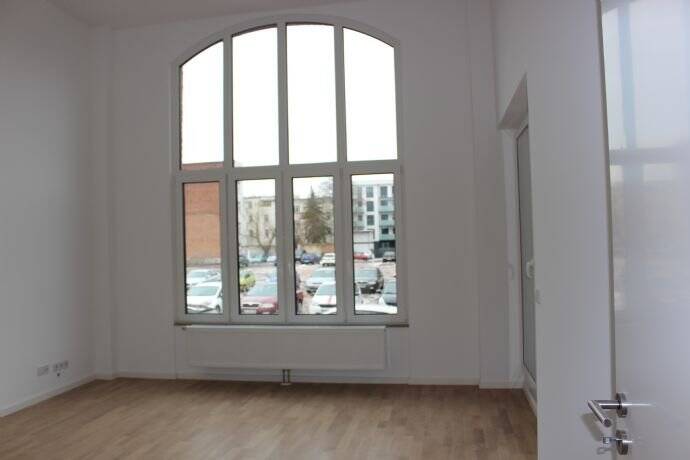 Neu sanierte geräumige 2-Zimmerwohnung mit Loggia zu vermieten! – Magdeburg – Vorschaubild 4