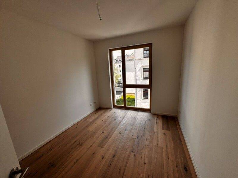 Erstbezug : Exklusiver Neubau im Zentrum mit Balkon, Fußbodenheizung und Parkett! – Chemnitz – Vorschaubild 8