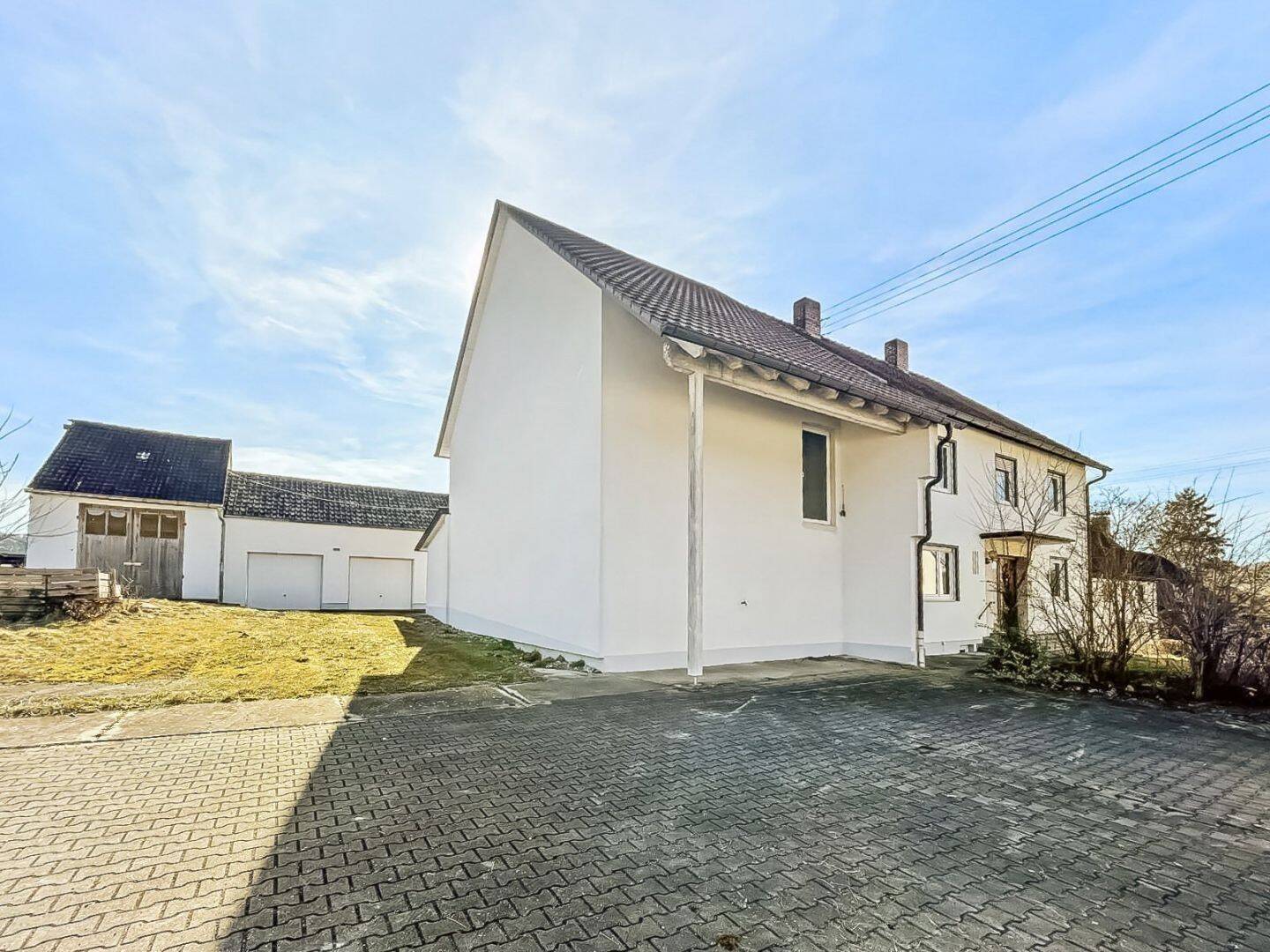 Großzügiges Einfamilienhaus mit Potential in Zusmarshausen- Steinekirch, 86441 Zusmarshausen