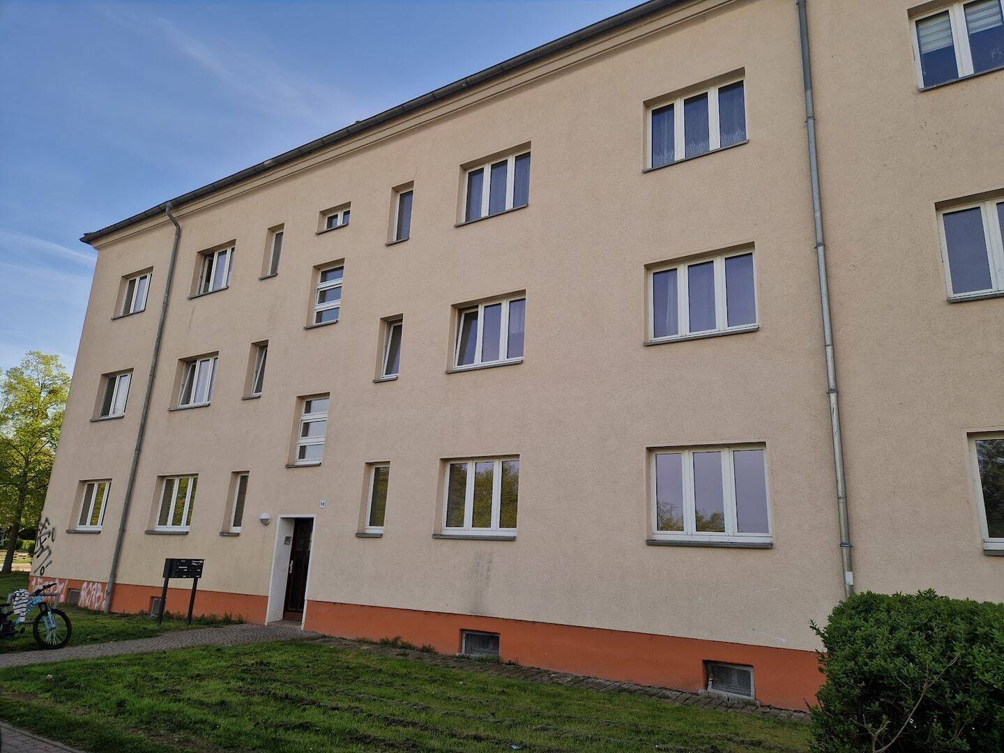 Heiße TAGE – Cooler DEAL: Die ersten beiden Kaltmieten übernehmen wir* – 39114 Magdeburg – Bild 1 von 1