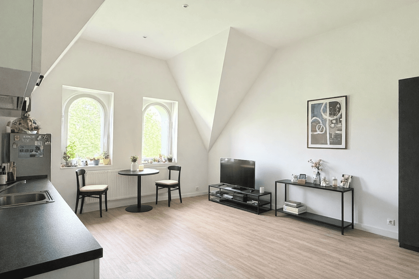 Saniertes und möbliertes 1,5-Zimmer-Apartment in zentraler Lage