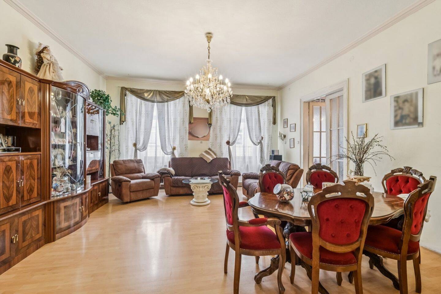 5 Zimmerwohnung 150 m2  in zentraler Toplage Wiesbaden Innenstadt, 65185 Wiesbaden (Wiesbaden)