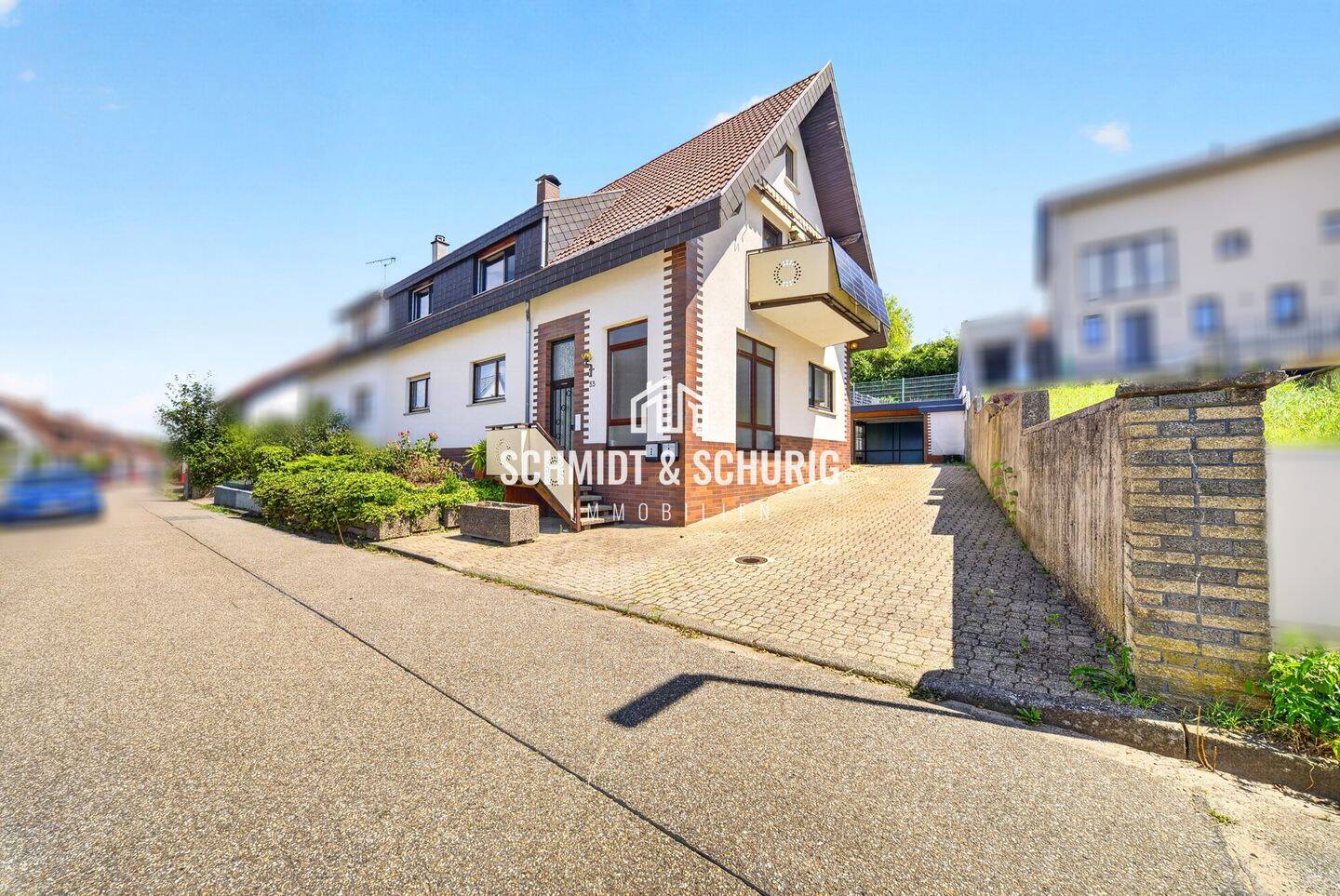 Zweifamilien- / Generationenhaus mit Hintergebäude in Jöhlingen, 75045 Walzbachtal