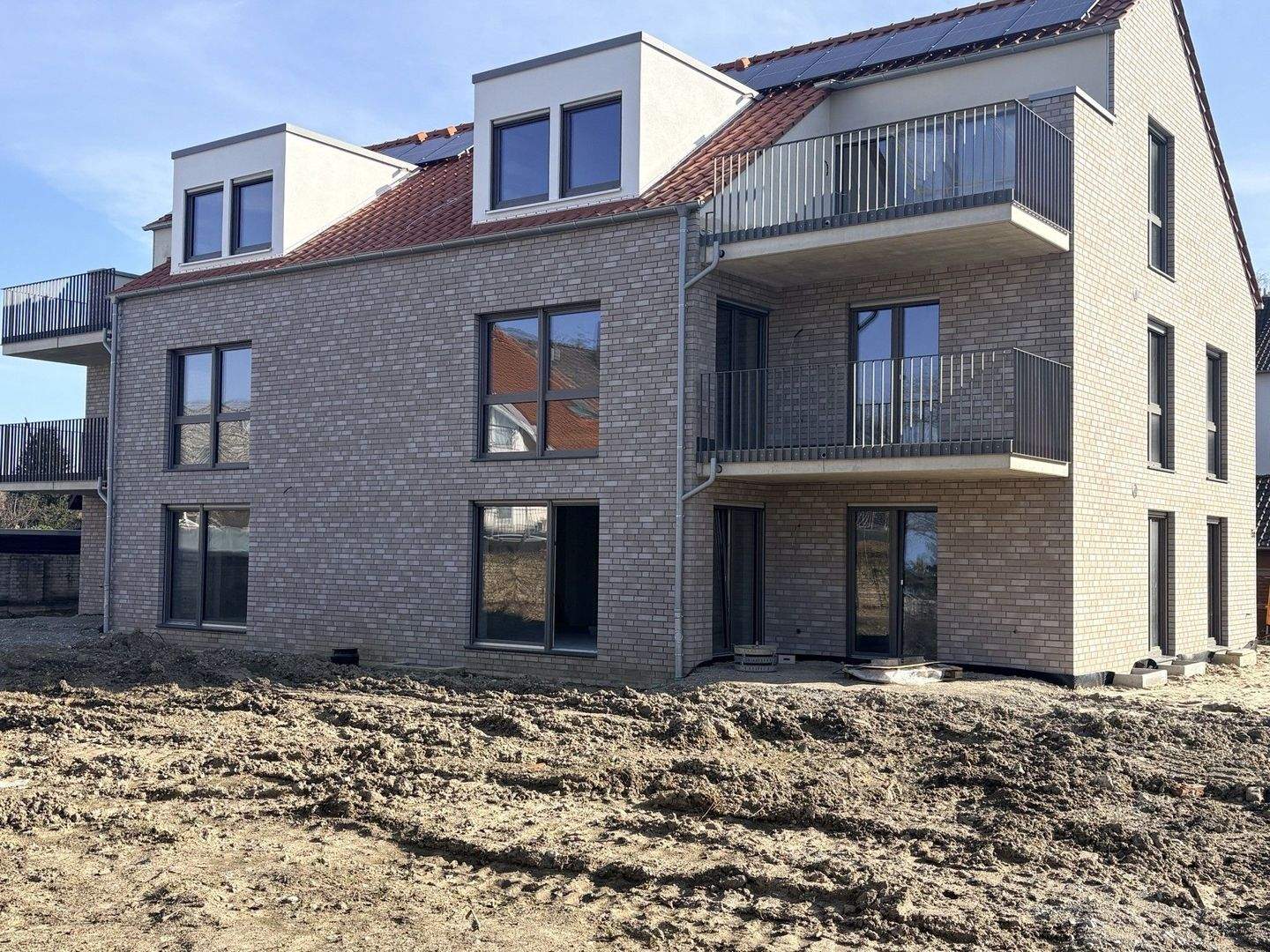 Bereits erstellte Neubau Dachgeschoss ETW mit Fahrstuhl in Bielefeld Mitte – in  Nähe der Stauteiche, 33607 Bielefeld (Innenstadt)