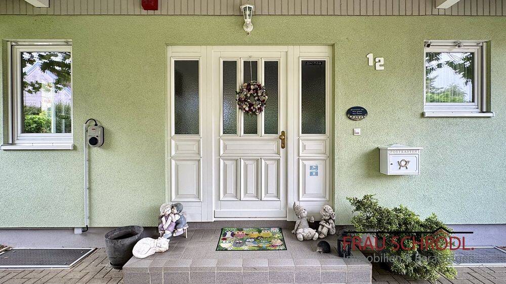 Ein Zuhause mit Raum fürs Leben – großzügiges Familienhaus mit Galerie und großer Einliegerwohnung Mühlhausen-Ehingen, 78259 Mühlhausen-Ehingen