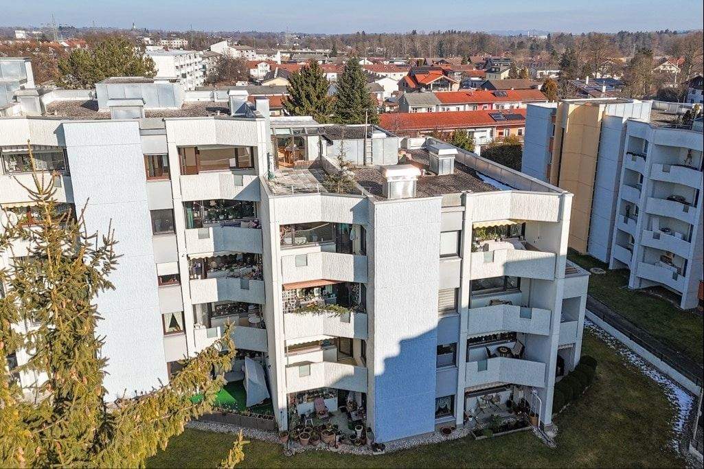 Oberste Etage mit Dachterrasse!, 83026 Rosenheim (Aising Happing Pang Süd)