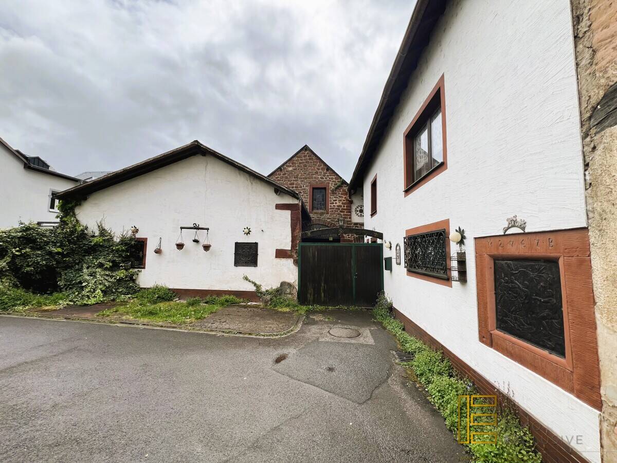 Reihenendhaus mit Nebengebäude im historischen Ortskern von Trier-Pfalzel, 54293 Trier