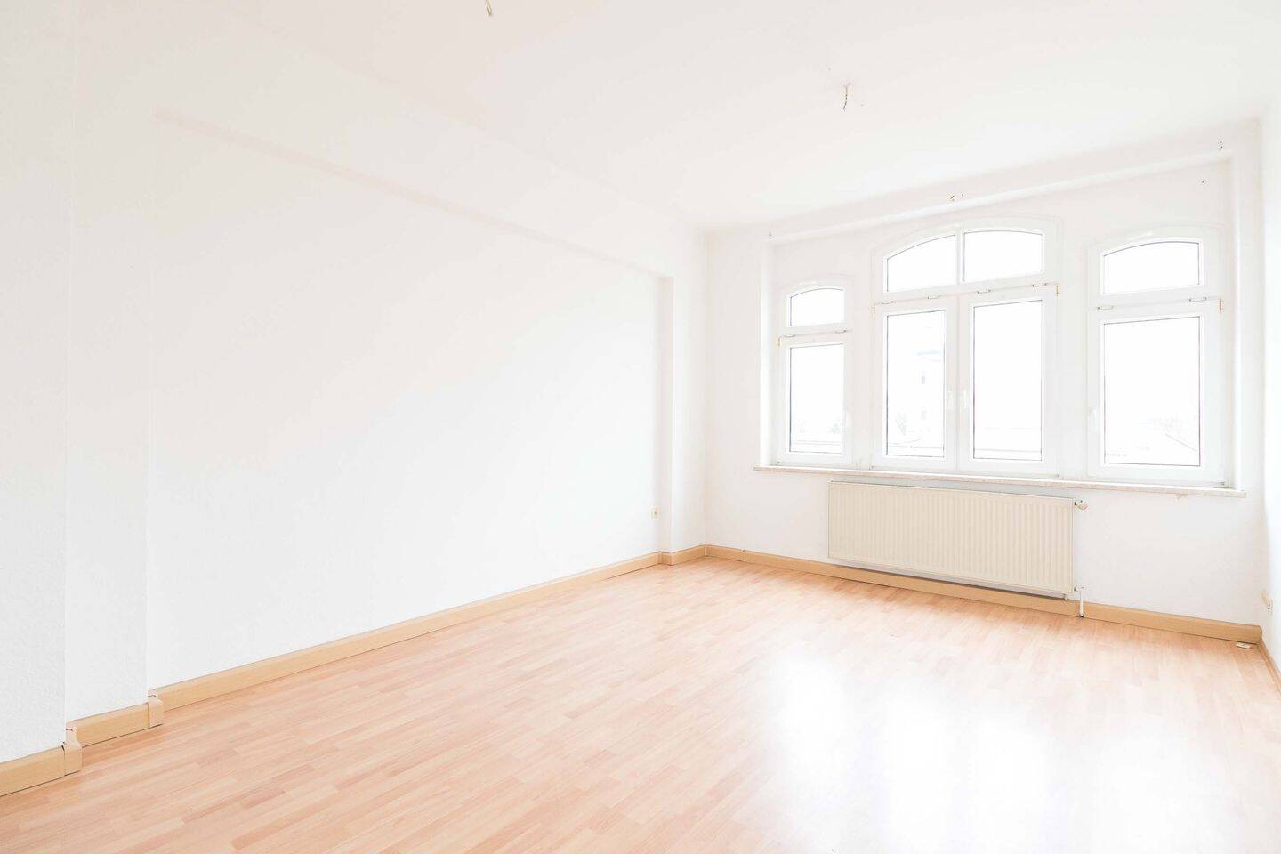 AKTION! 1 Monat Mietfrei – Tolle 3 Raum Wohnung – Handwerkerwohnung in Zeitz!, 6712 Gutenborn