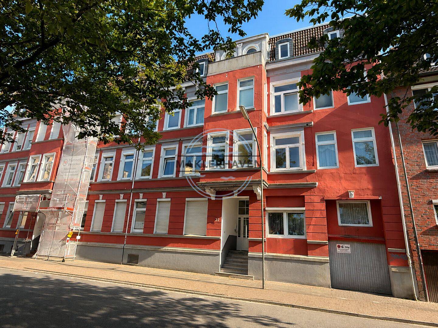 Überraschend anders. Charmante Wohnung mit Garage und viel Gestaltungspotenzial, 26382 Wilhelmshaven (Bant Heppens Innenhafen Innenstadt Siebethsburg)
