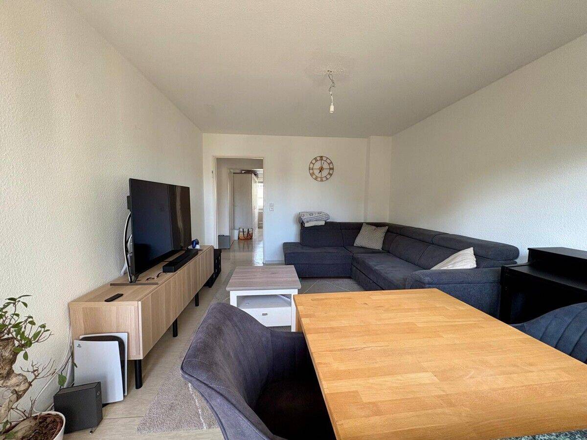 3-Zimmer mit Loggia in sehr gepflegtem Haus