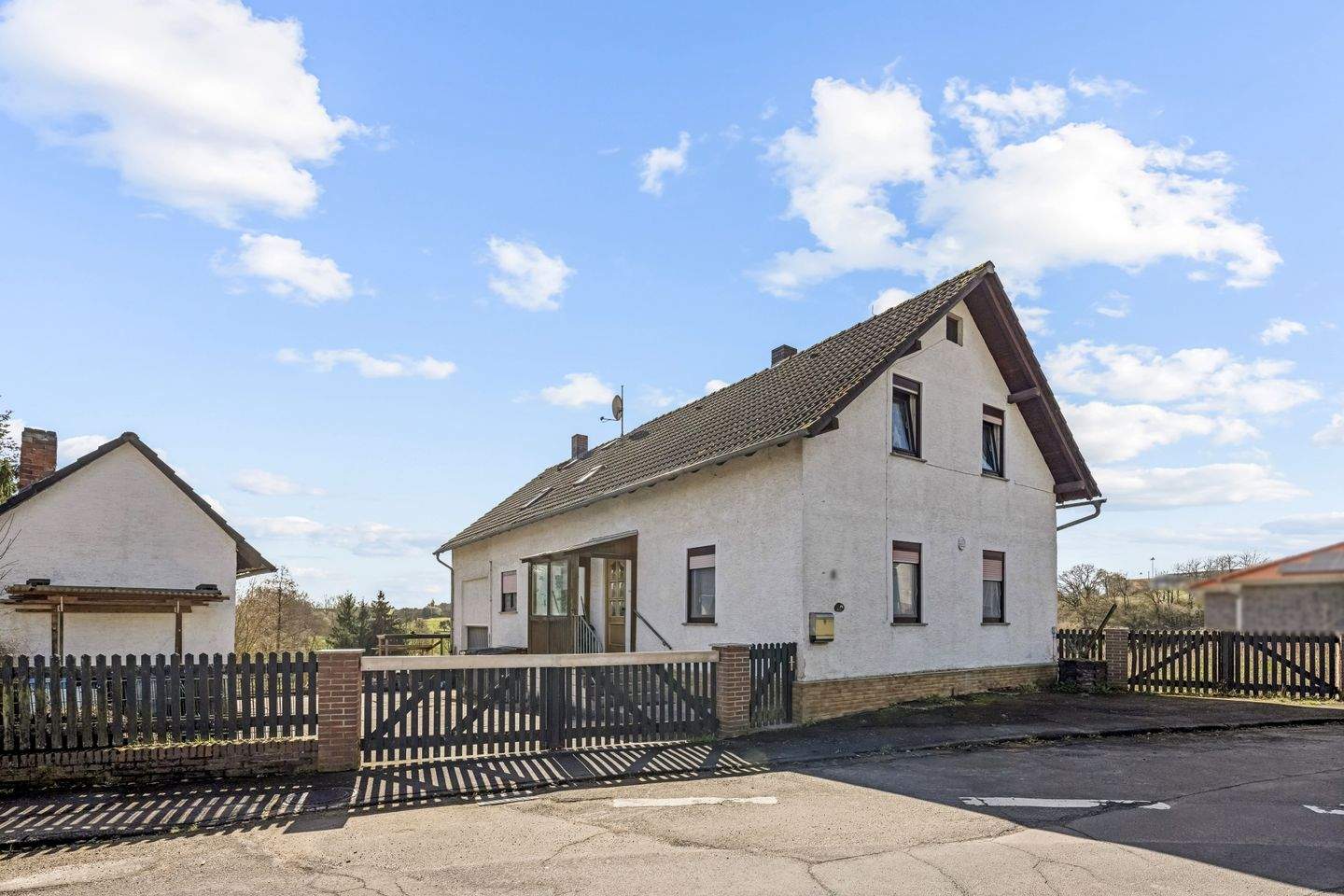 Charmantes Einfamilienhaus mit viel Platz und großem Grundstück in Laubach-Ruppertsburg!, 35321 Laubach