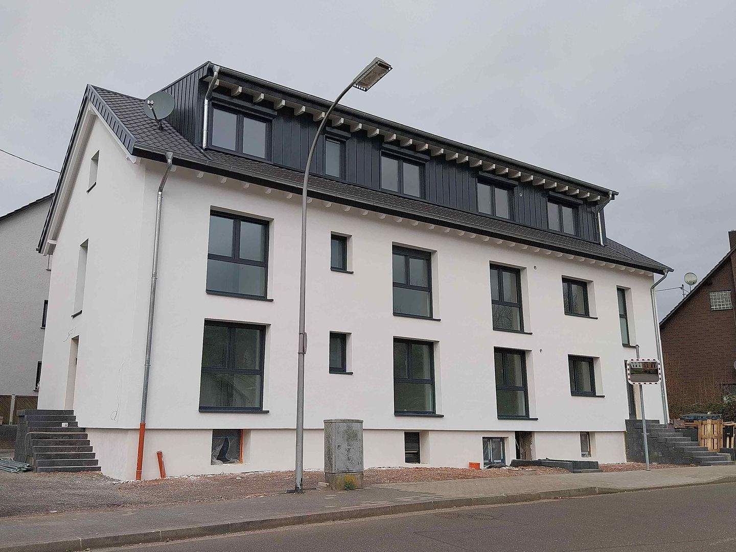 Saarbrücken -Bübingen, Erstbezug nach Kernsanierung: noch 3 schöne, helle, moderne 3-ZKB, Balkon, 66129 Saarbrücken