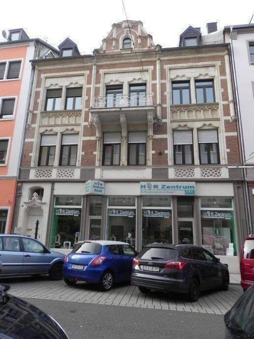 Riesige ca. 180 m² große Wohnung in zentraler Citylage von Saarlouis. Renovierung nach Mieterwunsch. Für die große Familie, auch WG geeinet., 66740 Saarlouis