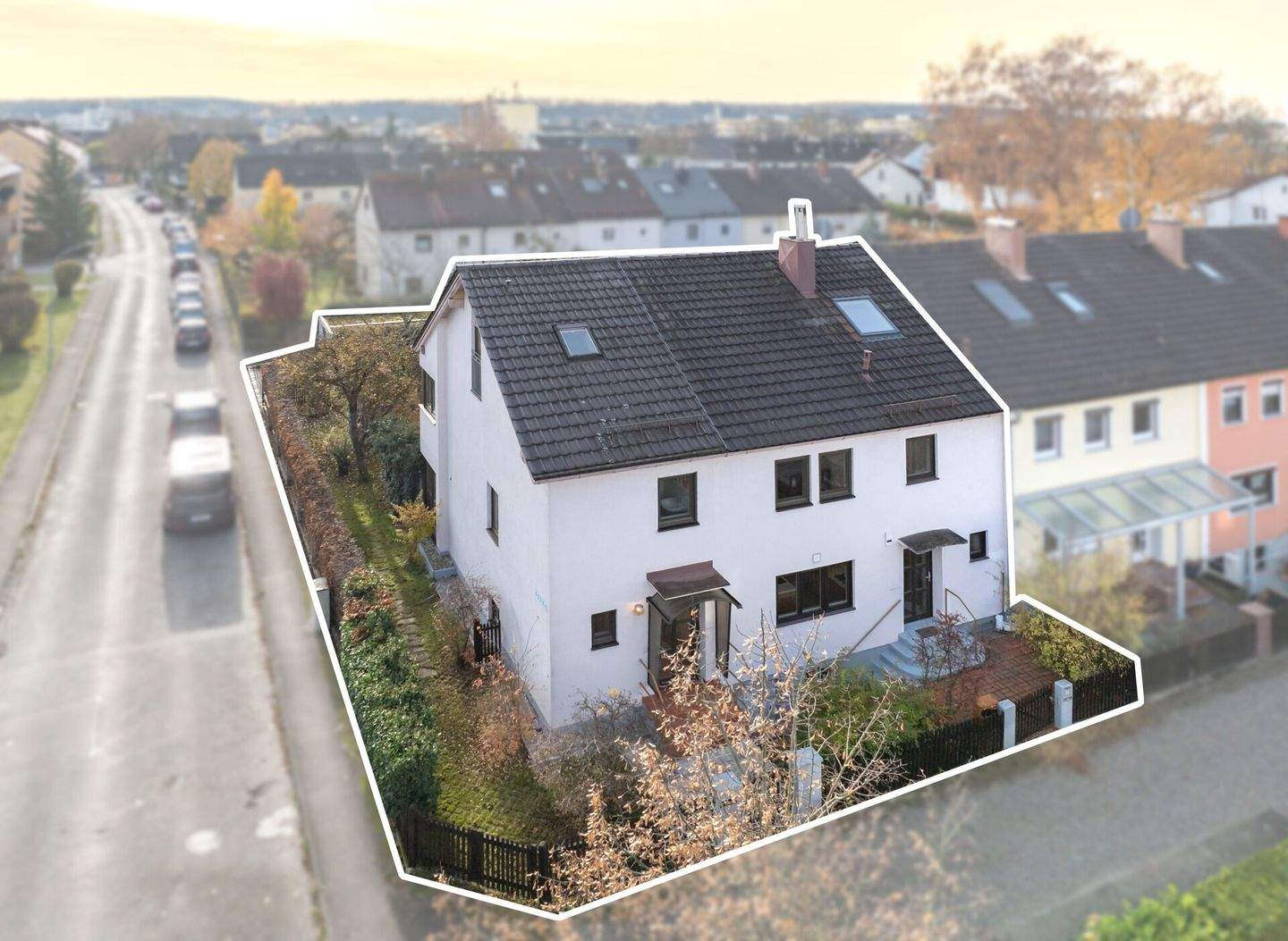 Raumwunder mit flexiblen Möglichkeiten: Haupthaus mit Einliegerwohnung, 82256 Fürstenfeldbruck