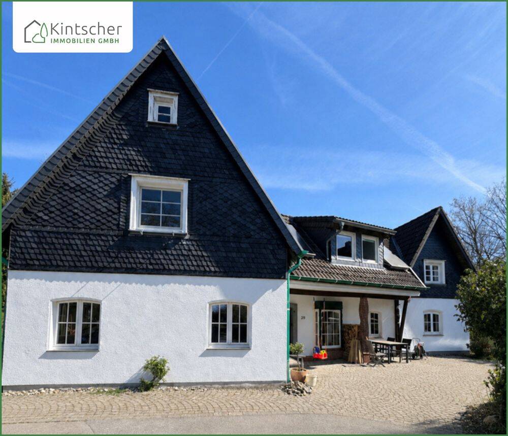 Landhaus – Outdoor-Sauna, kl. Bauland, Stellplätze und Blick auf den Quellteich – in Witzhelden, 42799 Leichlingen (Rhld.)