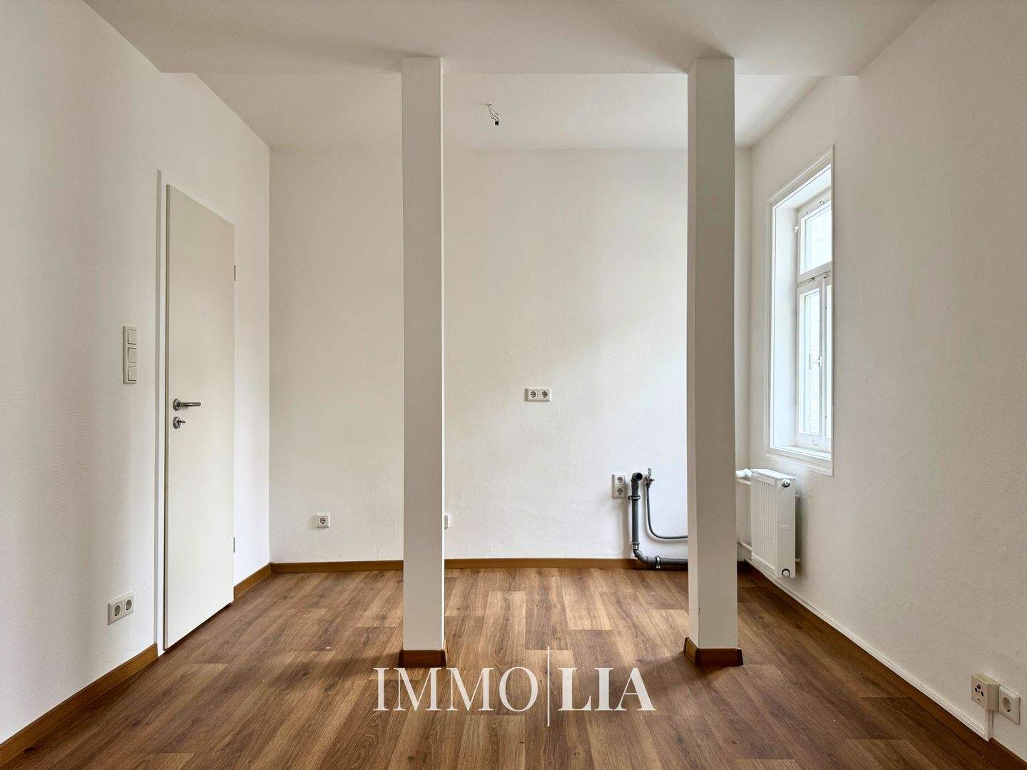 Zentrale 2 Zimmer Wohnung in Suhl, Badezimmer mit Fenster, 98527 Suhl (Suhl)
