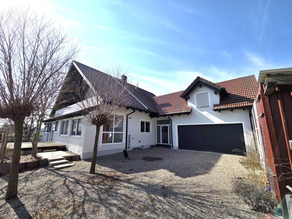 Großzügiges Einfamilienhaus in ruhiger Randlage mit Feldblick!, 86669 Königsmoos