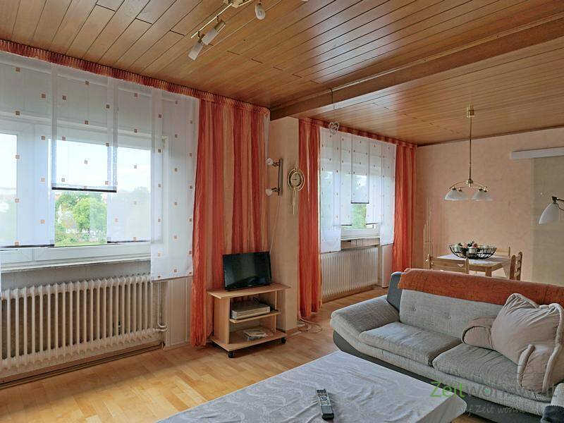 (EF0852_M) Kassel-Landkreis: Lohfelden, möblierte 2-Zi-Wohnung mit Dachbalkon, WLAN und Grundreinigung inklusive, 34253 Lohfelden