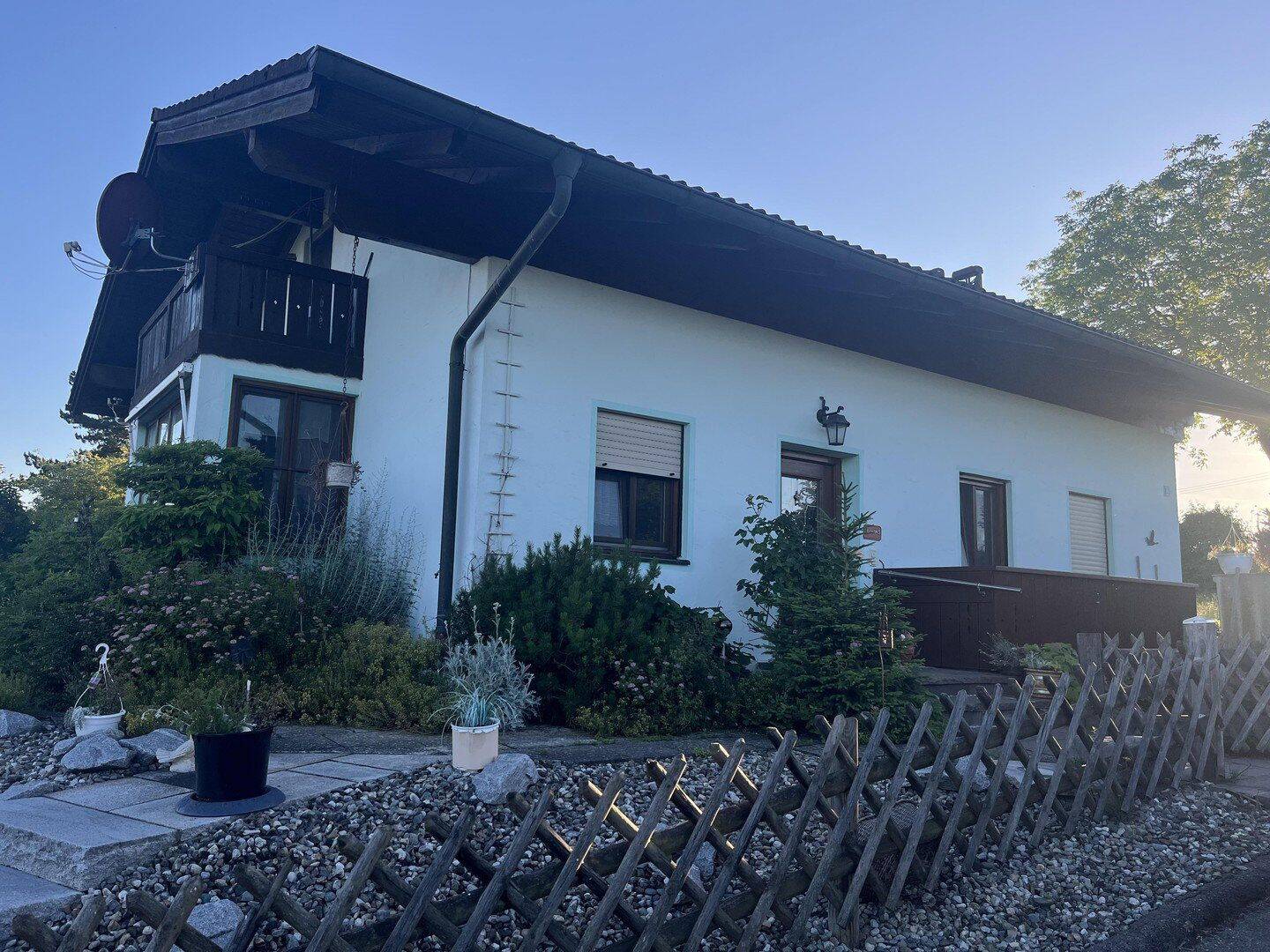 Einfamilienhaus/Ferienhaus mit großem Grundstück, 83530 Schnaitsee