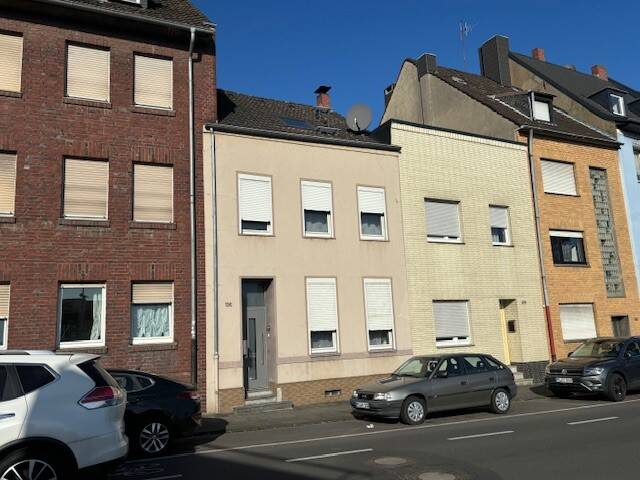 Geräumiges Einfamilienhaus  Zentrum Rheydt Nahe Bahnhof, 41236 Mönchengladbach (Bonnenbroich Geneicken Heyden Mülfort Rheydt)