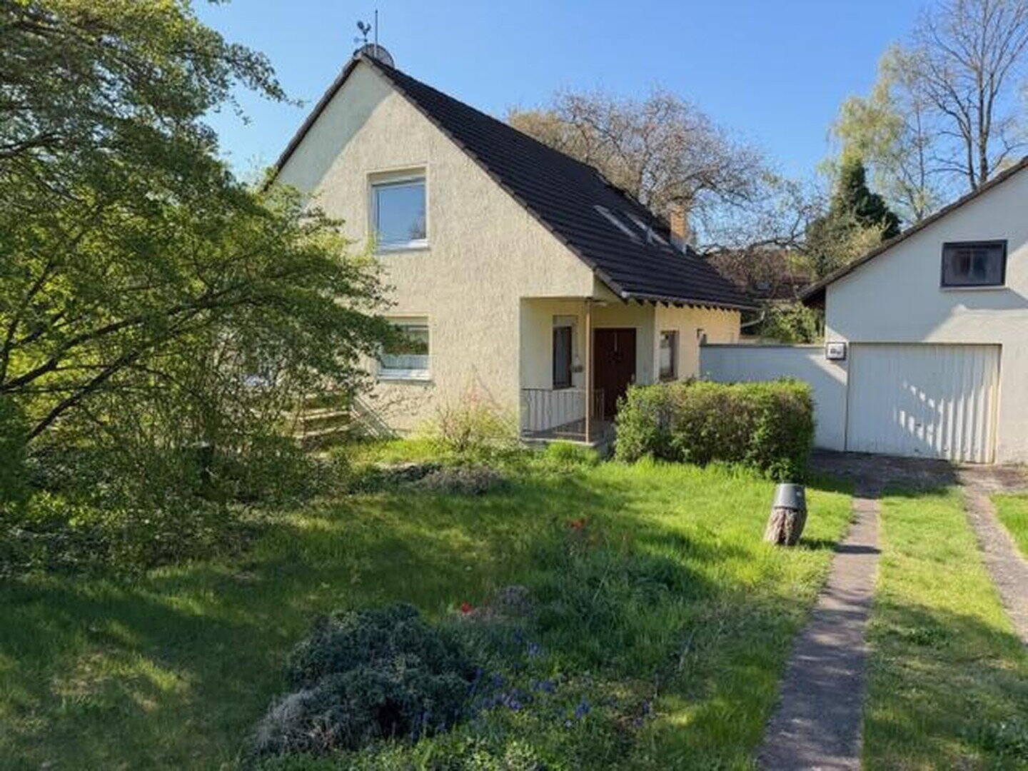 (provisionsfrei)  Einfamilienhaus im Blumenviertel Berlin-Rudow – Eckgrundstück mit ca. 710 m², 12357 Berlin (Neukölln Buckow Rudow)